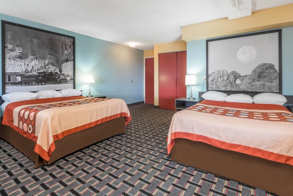 Super 8 by Wyndham Henderson North East Denver - Image 3