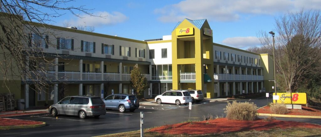 Super 8 by Wyndham New Cumberland