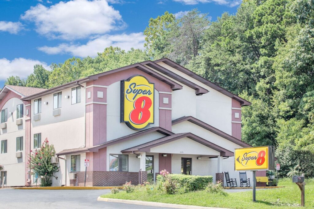 Super 8 by Wyndham Roanoke VA