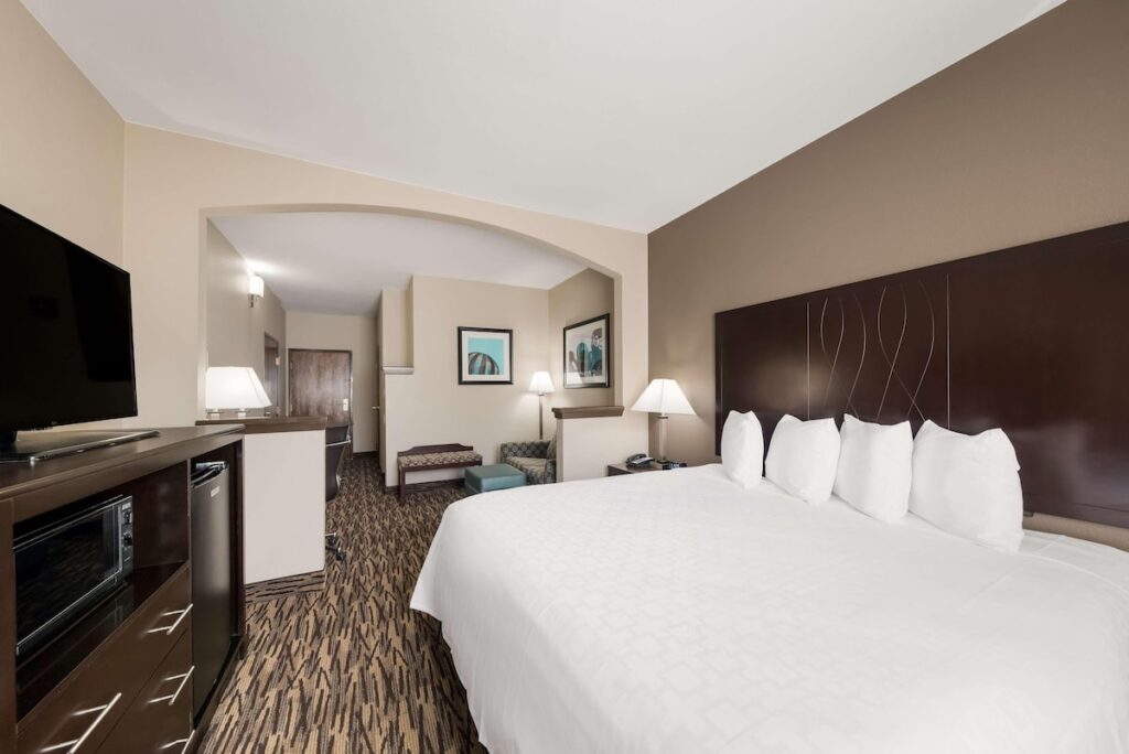 SureStay Plus Hotel by Best Western Plano - Image 2