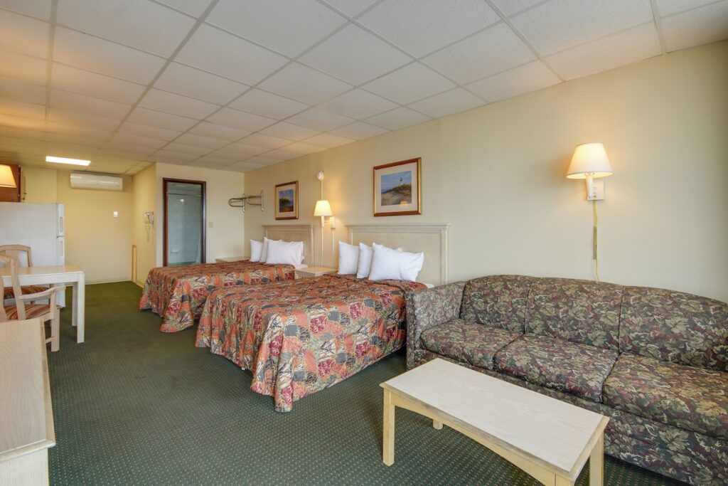 Surf Inn Suites - Image 4