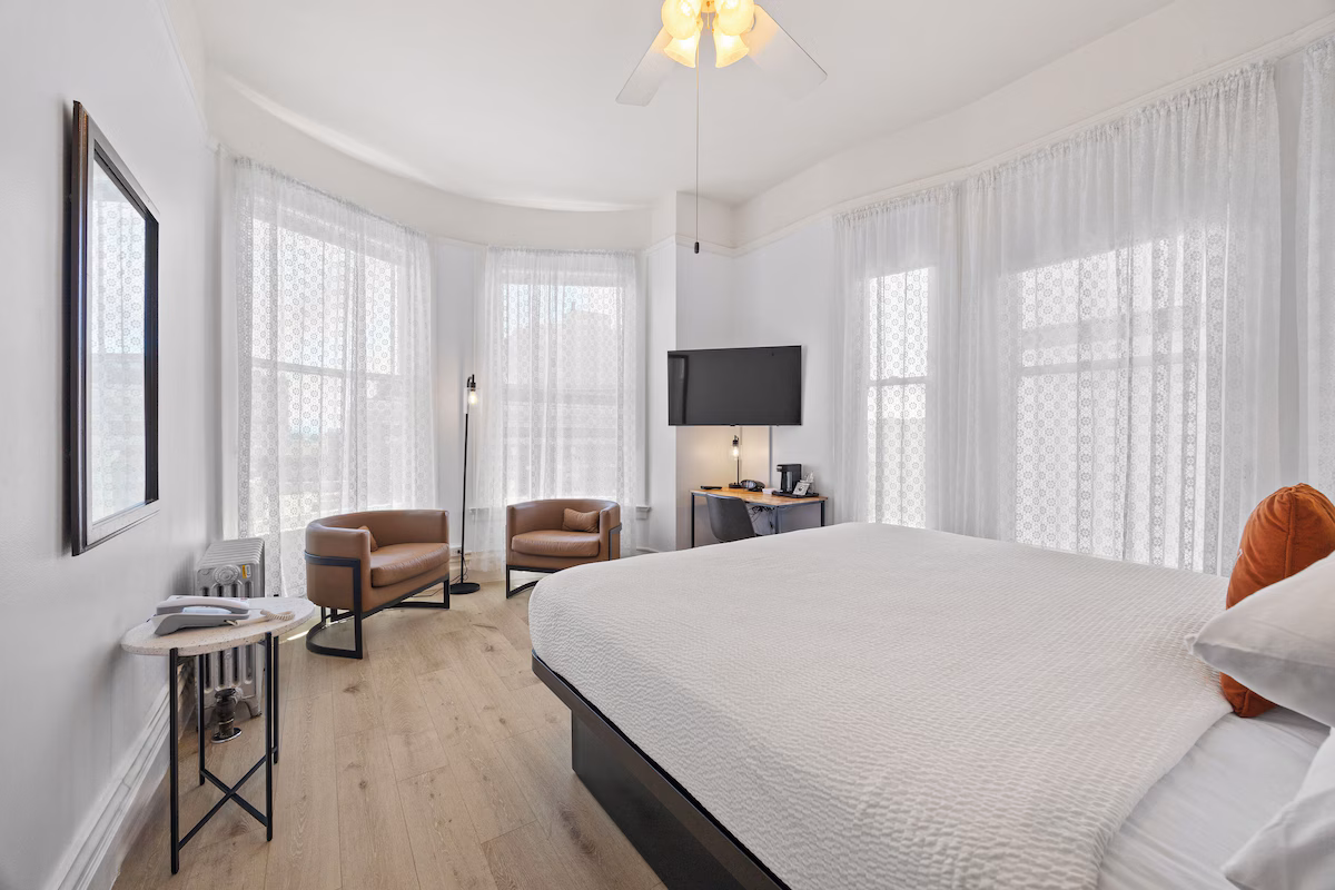 The Andrews Hotel - Image 3