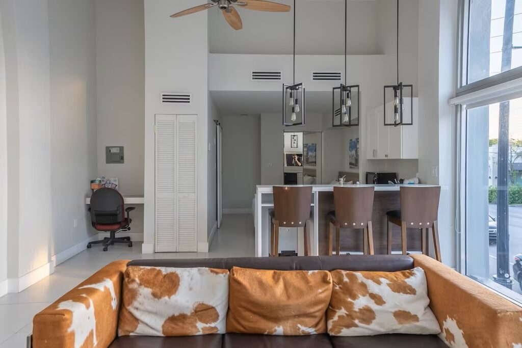 The Biscayne Hotel - Image 4