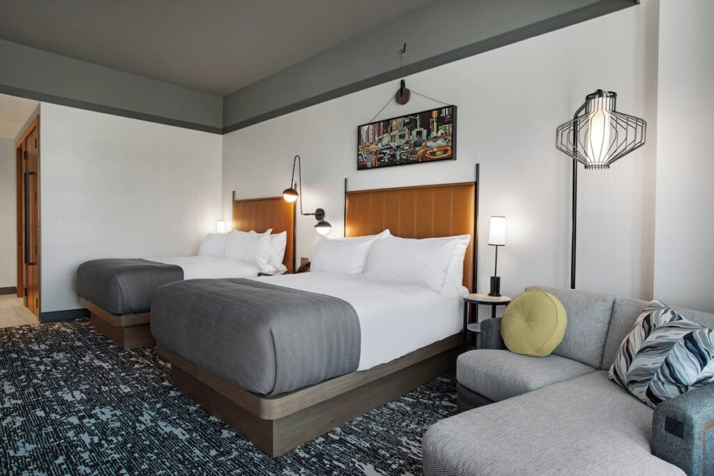 The Farnam, Autograph Collection - Image 4