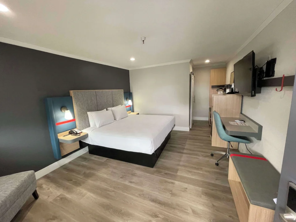 The Midtowner Hotel, SureStay Collection by Best Western - Image 2