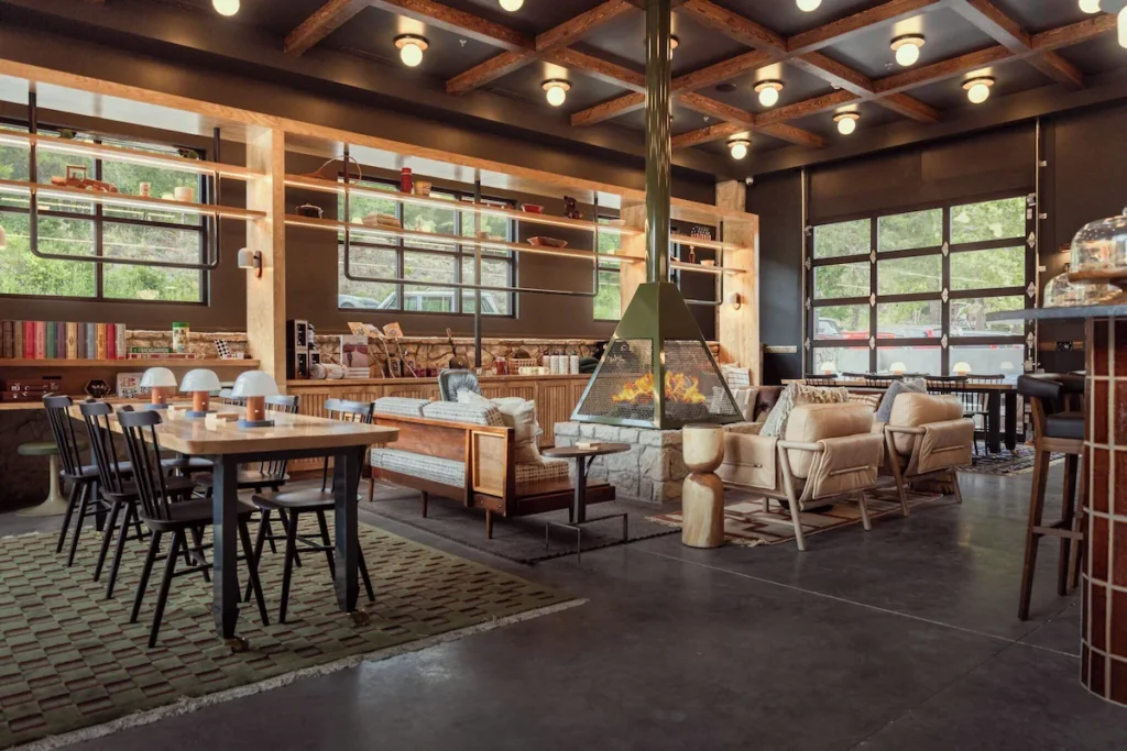 The Ozarker Lodge - Image 2