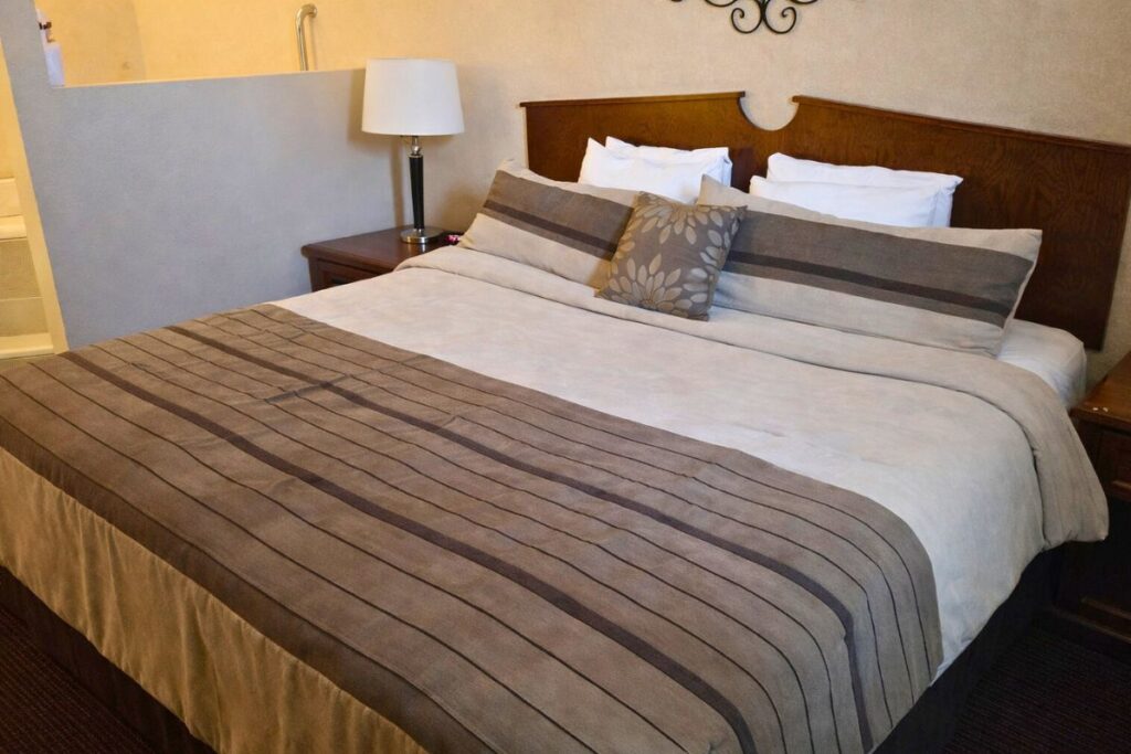 The Soluna Hotel - Image 2