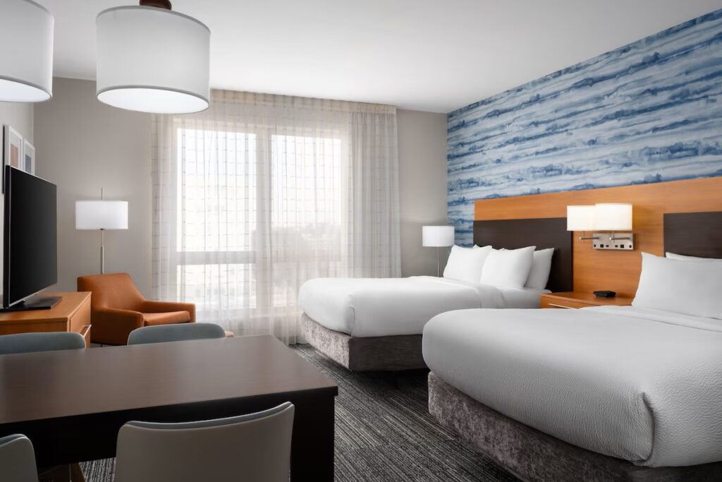 TownePlace Suites by Marriott Champaign - Image 3