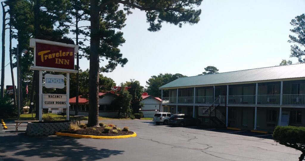 Traveler's Inn