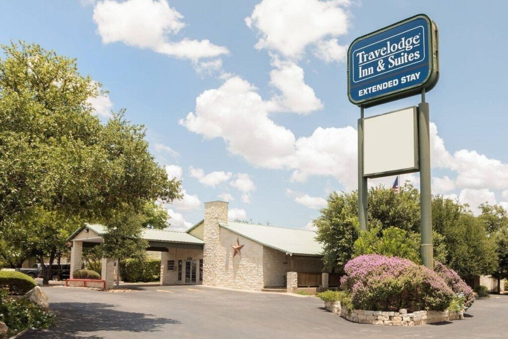 Travelodge by Wyndham San Antonio Downtown Northeast