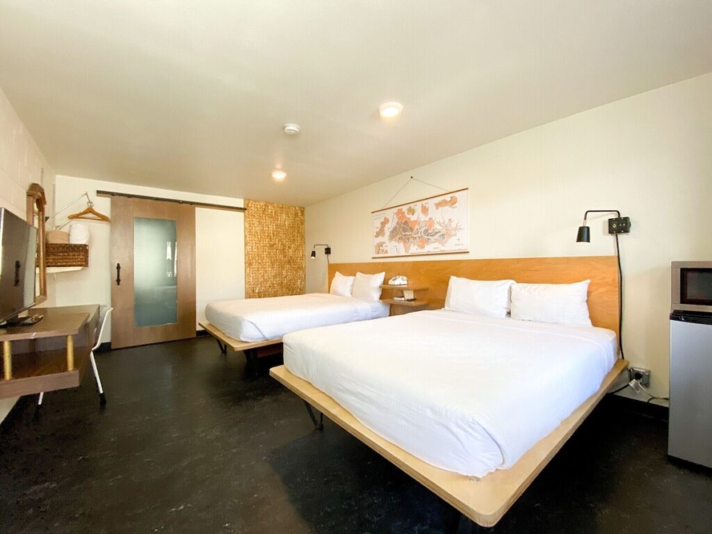 University Inn and Suites Eugene - Image 2