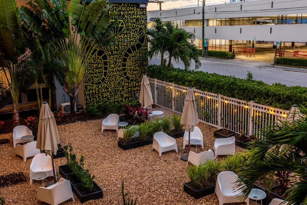 Up Midtown - Image 4