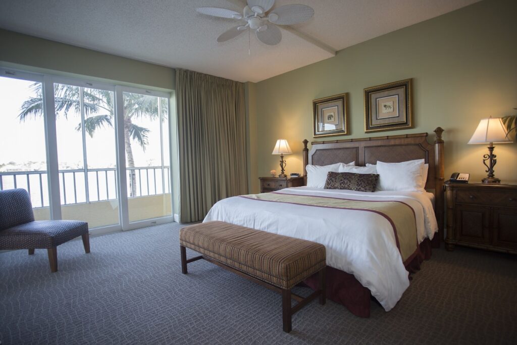 Vanderbilt Beach Resort - Image 2