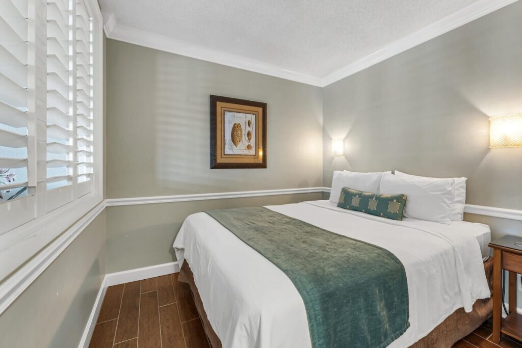 Vanderbilt Beach Resort - Image 3