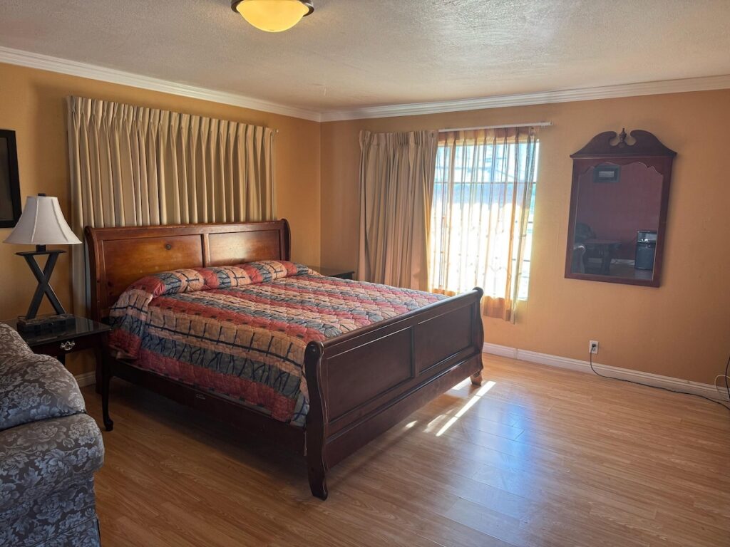 Vista Motel - Riverside - Image 3