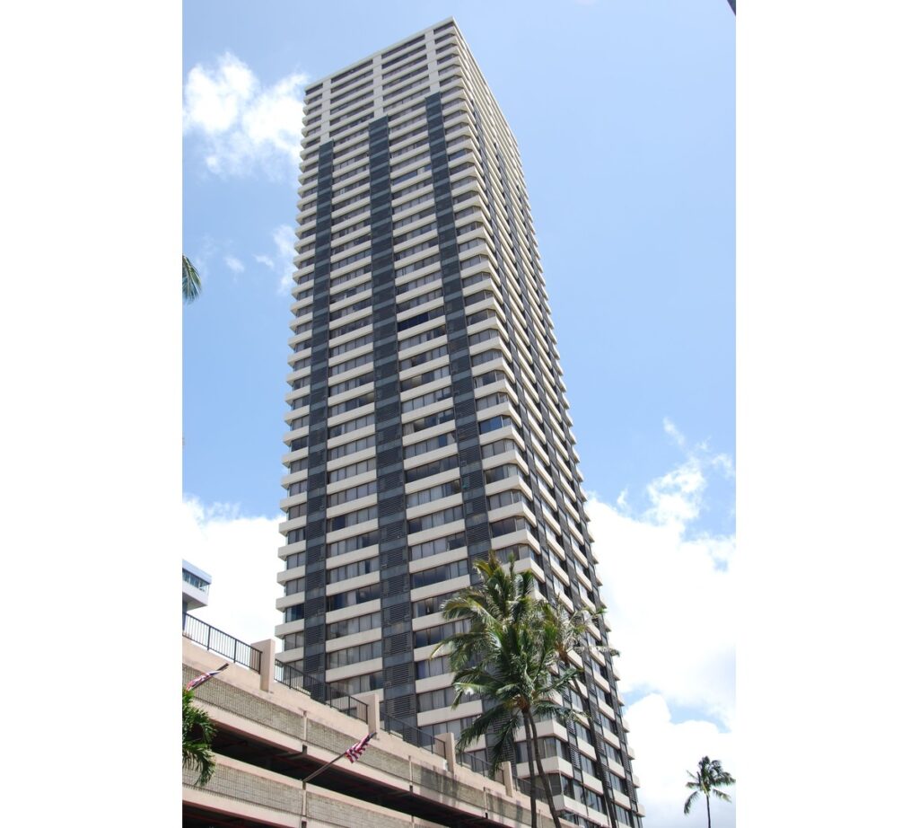 Waikiki Monarch Hotel - Image 1