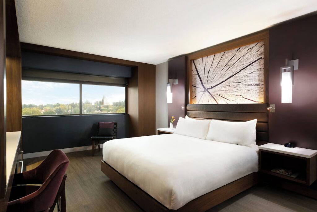 Walnut Creek Marriott - Image 2