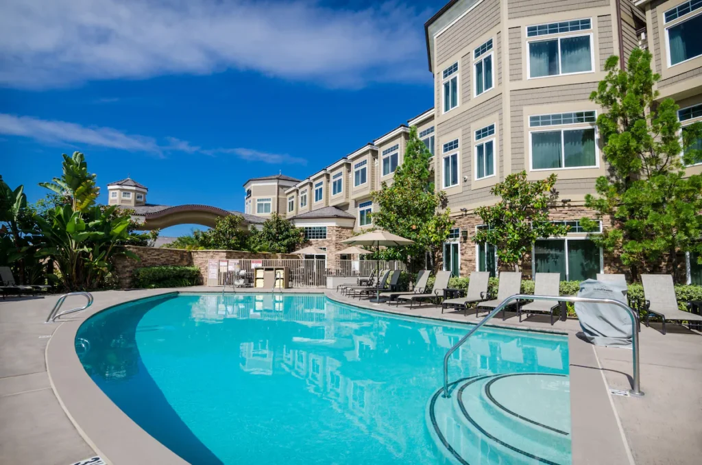 West Inn & Suites - Image 2