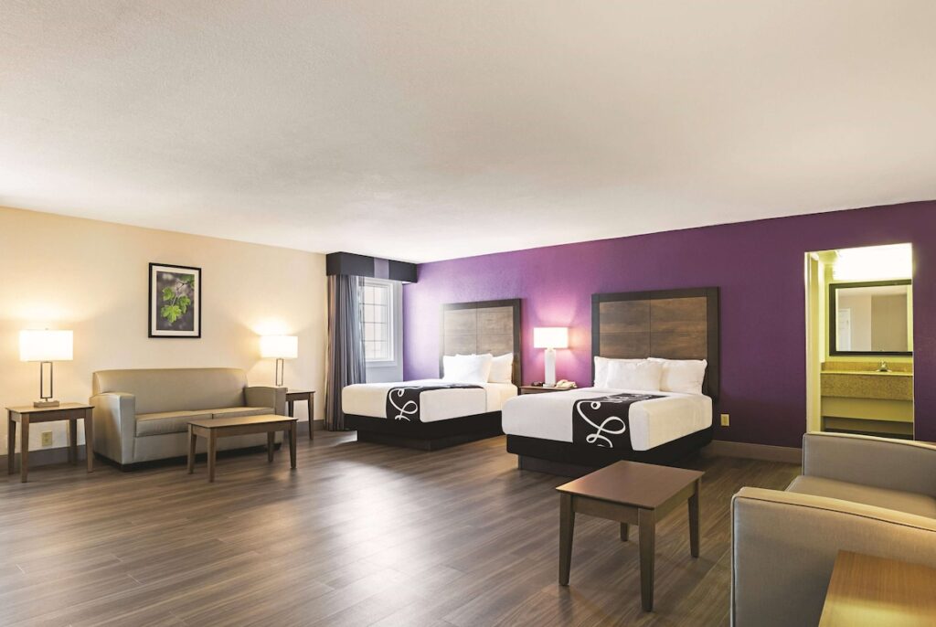 Wingate by Wyndham Galveston Beachfront at the Seawall - Image 2