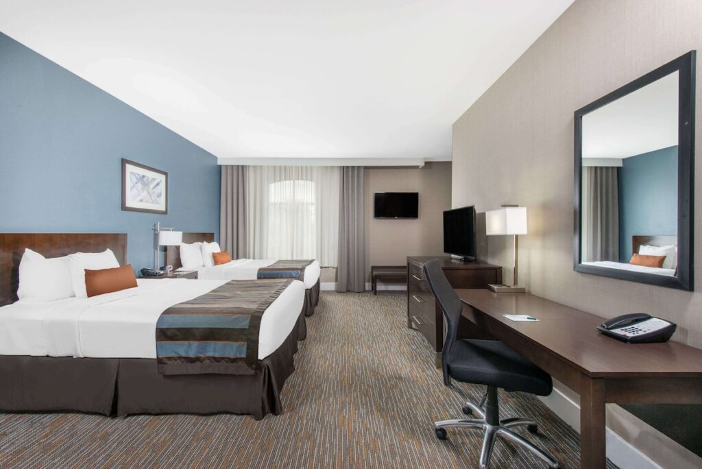 Wingate by Wyndham Niagara Falls - Image 3