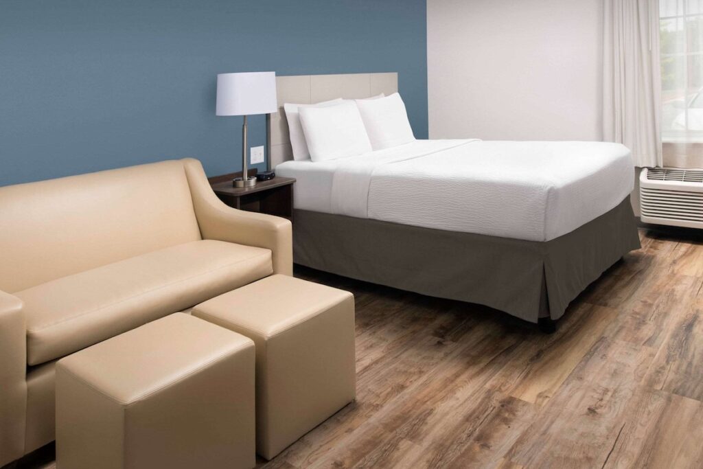 WoodSpring Suites Austin South Central I-35 - Image 4