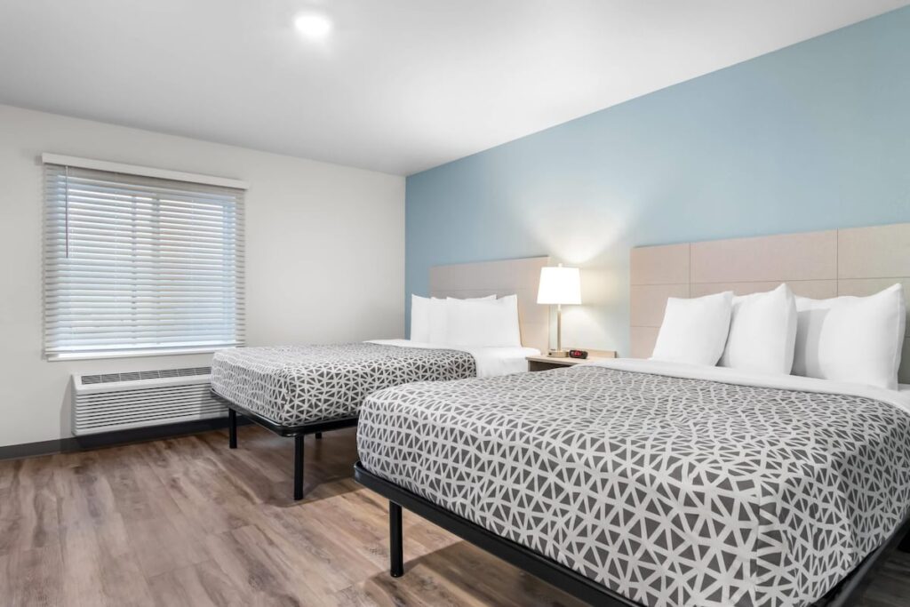 WoodSpring Suites Elkhart - Image 3