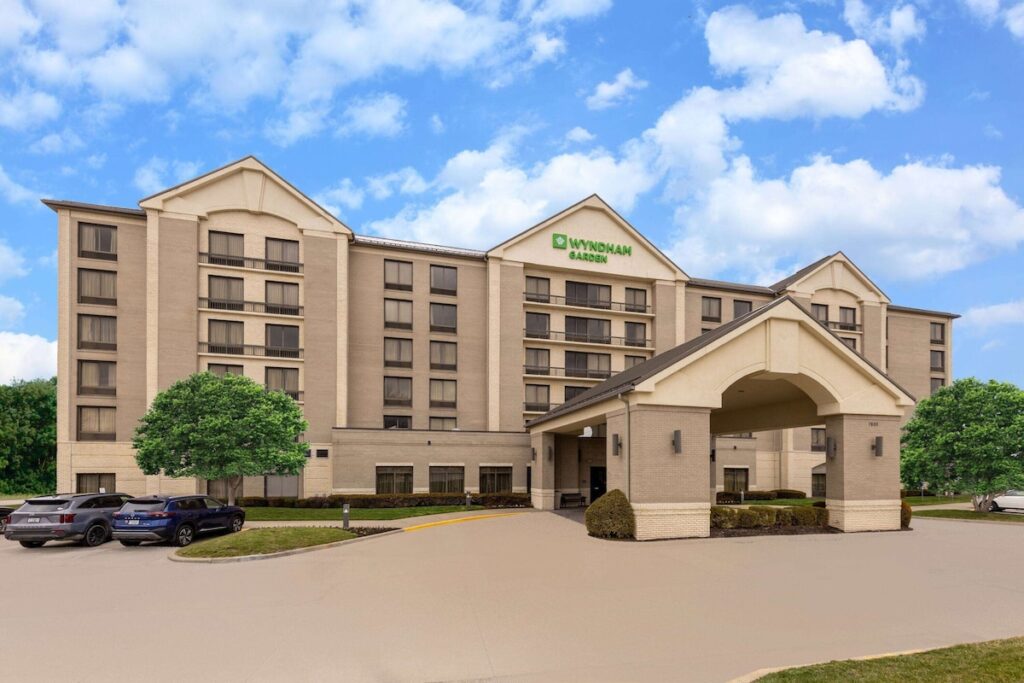 Wyndham Garden Kansas City Airport - Image 2