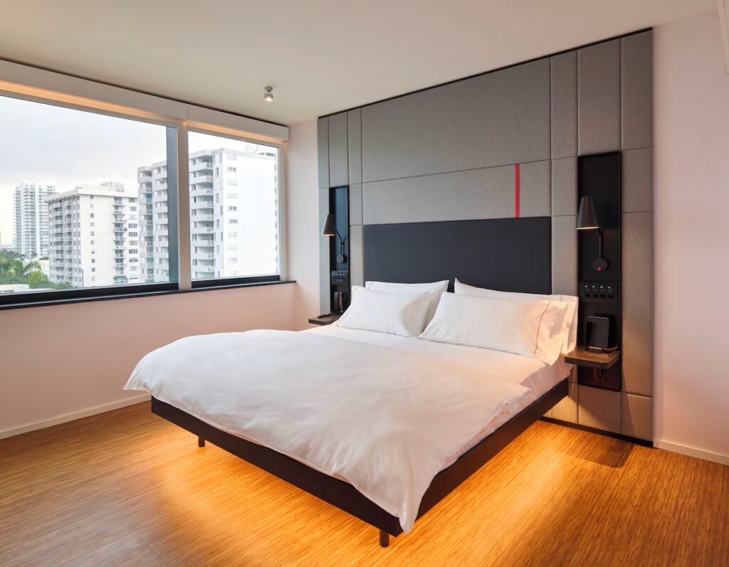 citizenM Miami South Beach - Image 2