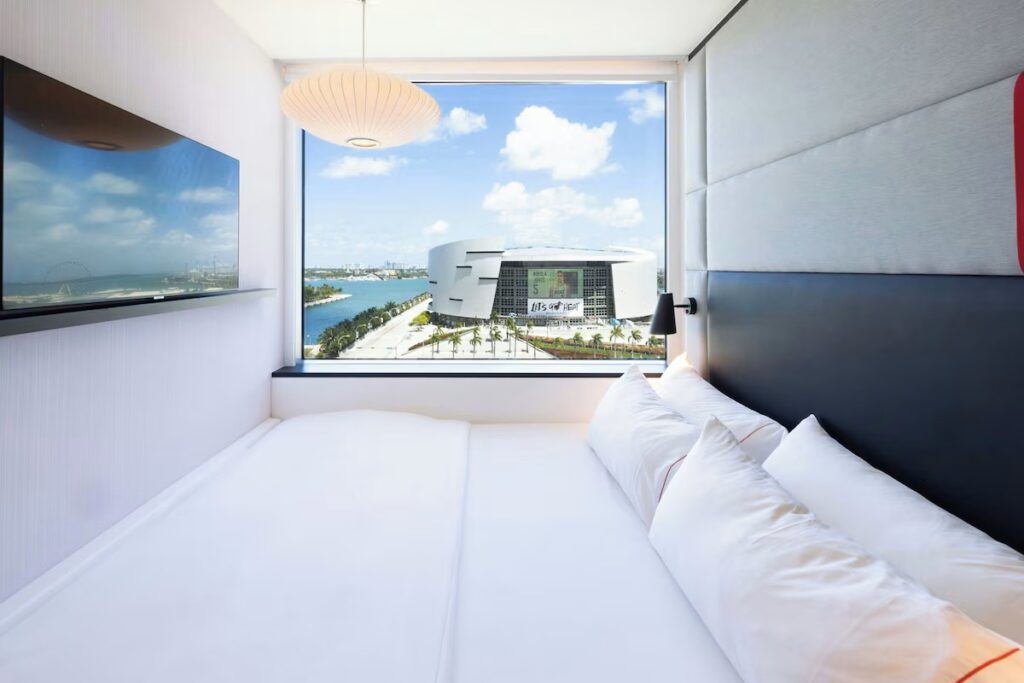 citizenM Miami Worldcenter - Image 2
