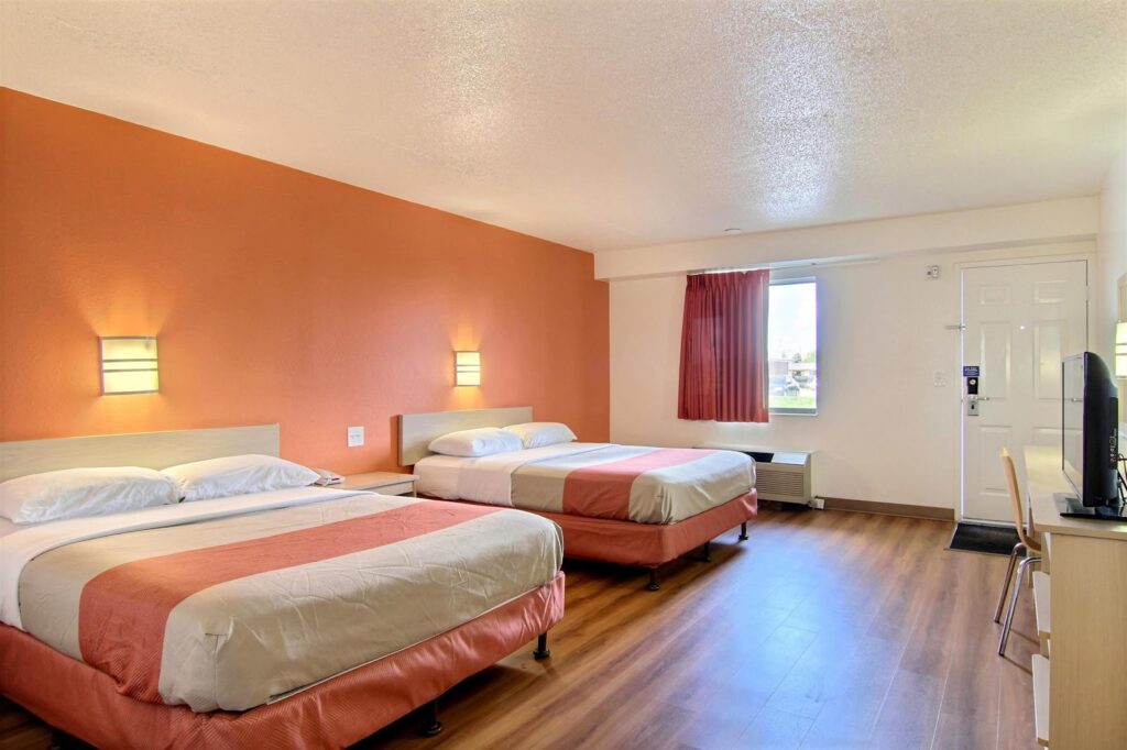 Motel 6-Middleburg Heights, OH - Cleveland - Image 5