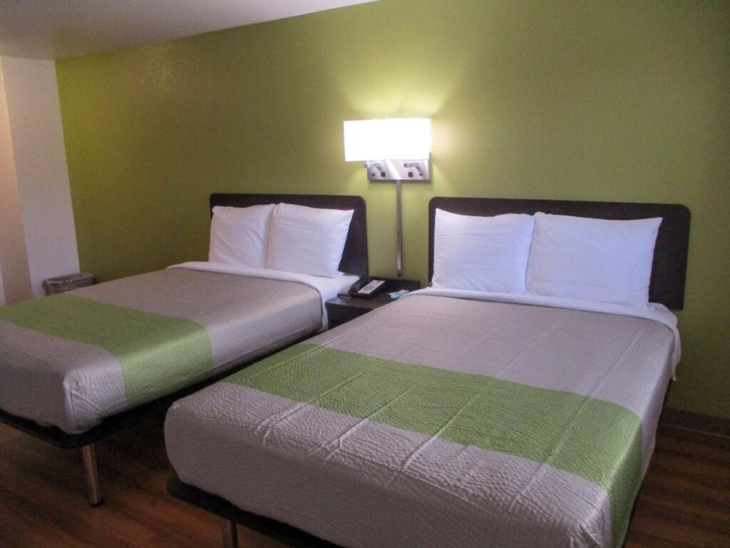 Motel 6-North Olmsted, OH - Cleveland - Image 5