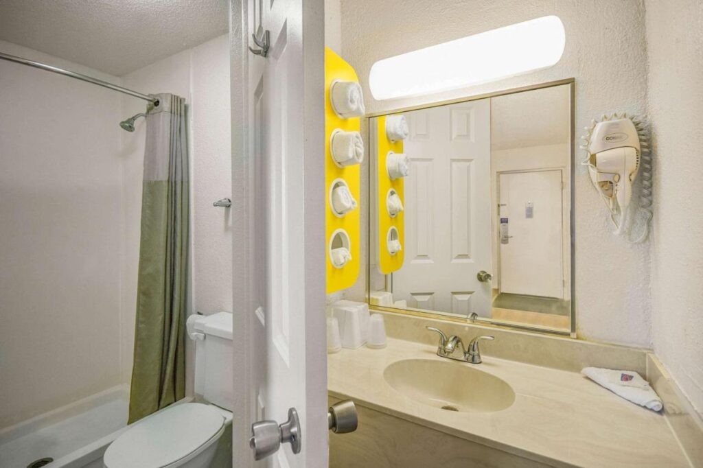 Motel 6-North Ridgeville, OH - Cleveland Intl Airport - N Ridgeville - Image 2