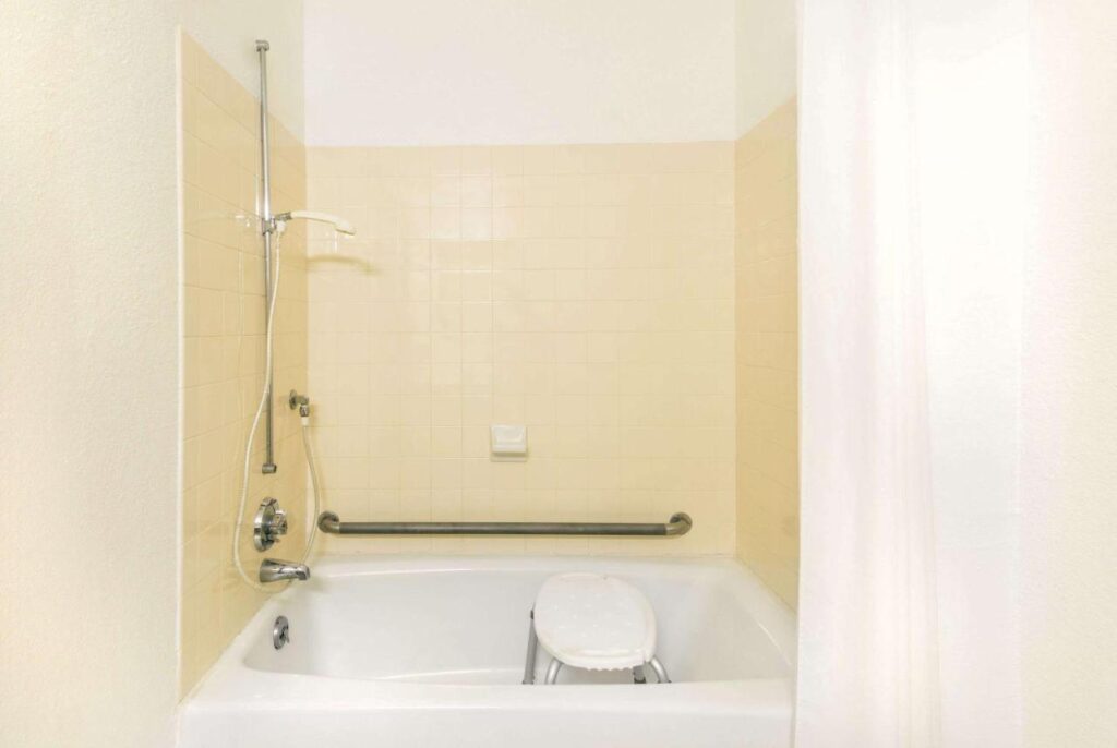 Super 8 by Wyndham Twinsburg/Cleveland Area - Image 6