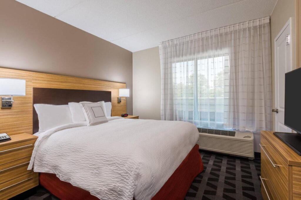 TownePlace Suites by Marriott Latham Albany Airport - Image 6