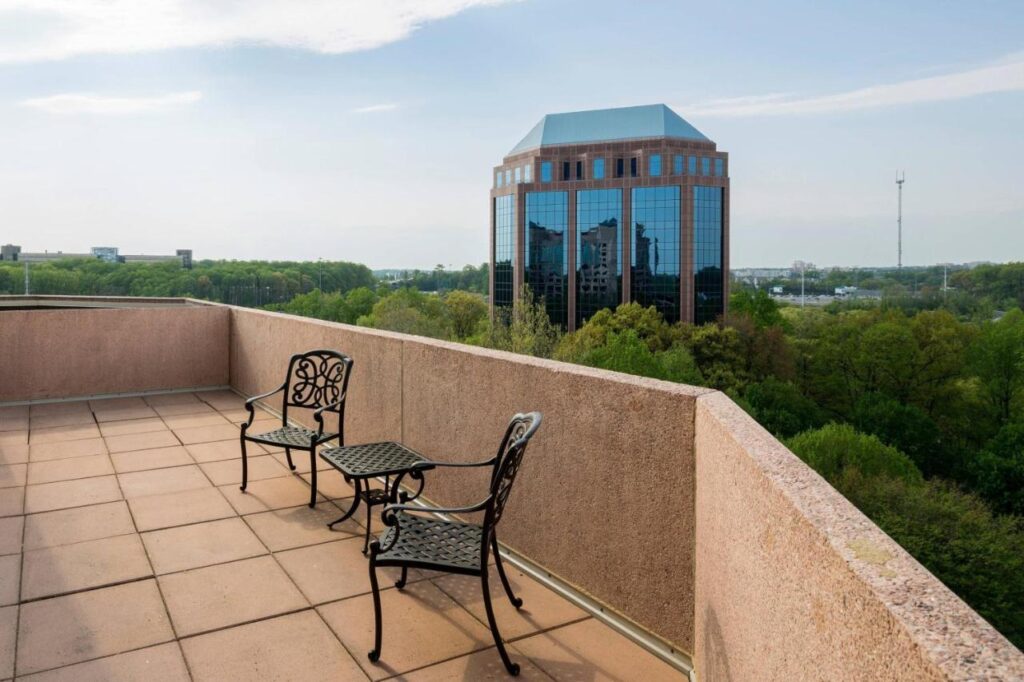 Falls Church Marriott Fairview Park - Image 6