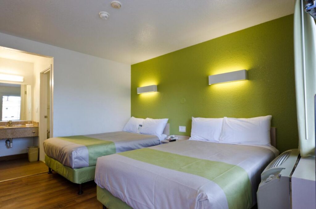 Motel 6-Camp Springs, DC - South Camp Springs - Image 3