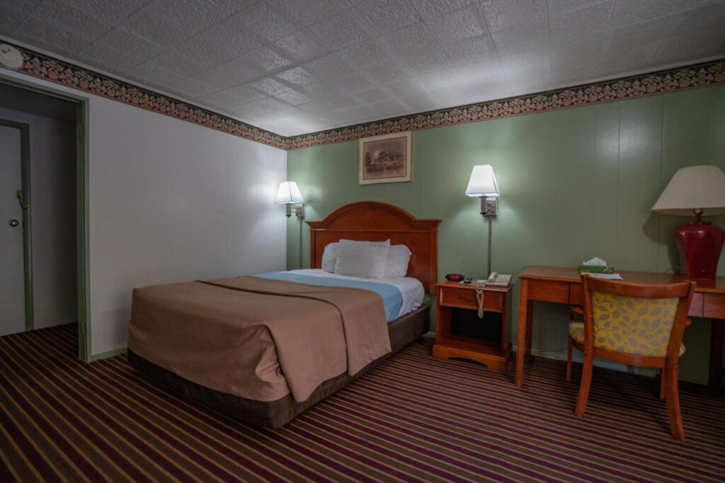 Mahoning Inn - Image 4