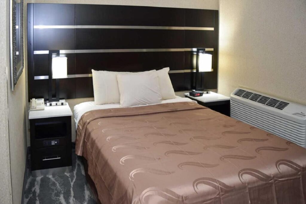 Quality Inn East Stroudsburg - Poconos - Image 6