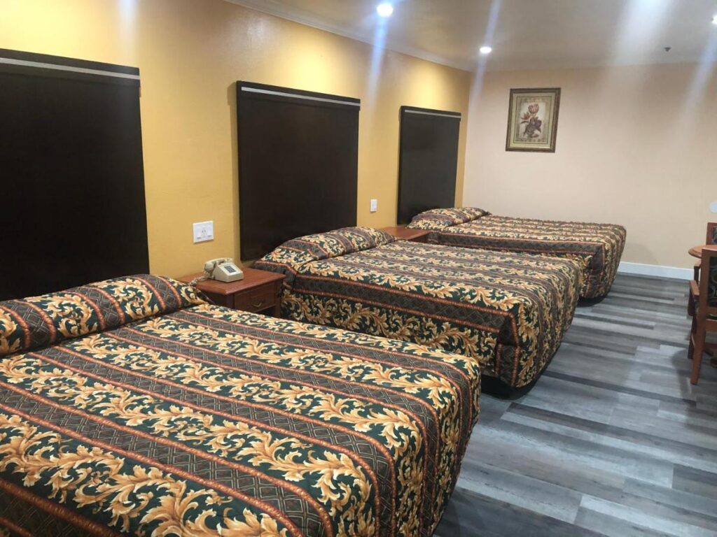 Economy Inn near Ontario Airport - Chino - Image 4