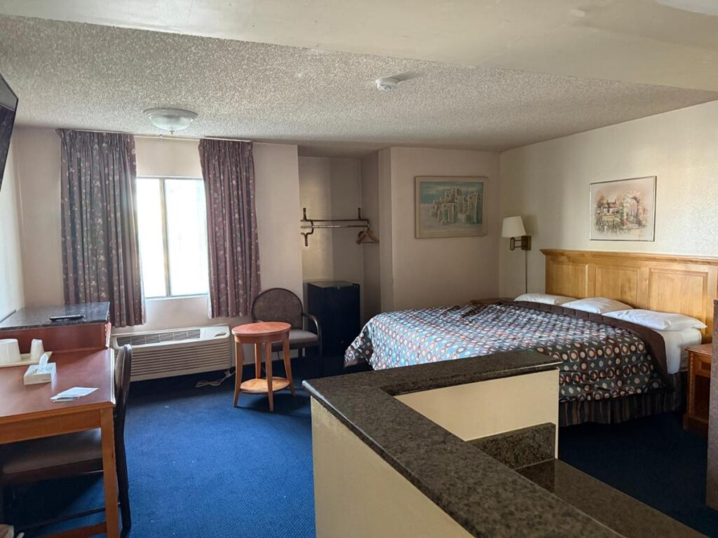 Fiesta Inn Los Angeles - Bell Gardens - Image 2