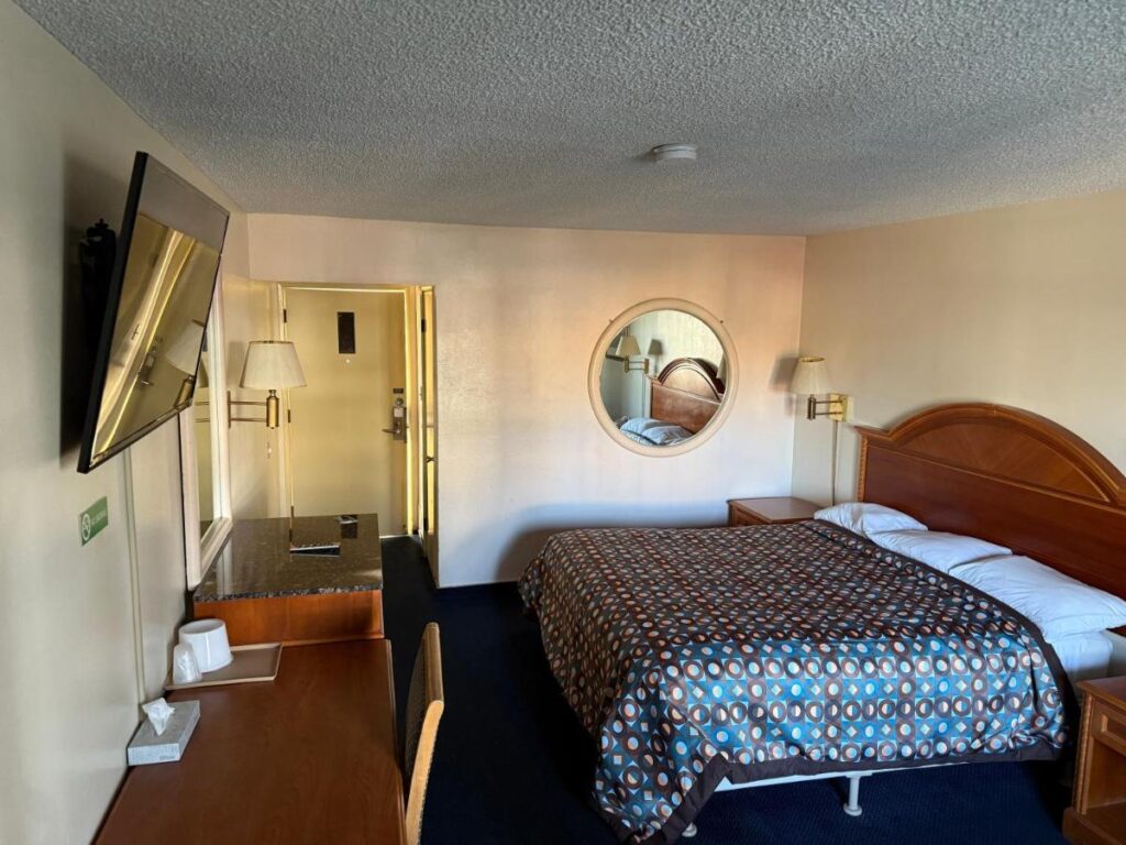 Fiesta Inn Los Angeles - Bell Gardens - Image 5