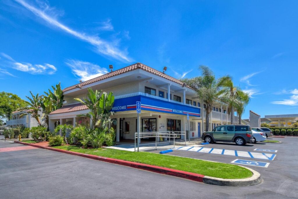 Motel 6-Pomona, CA - Los Angeles - Image 1
