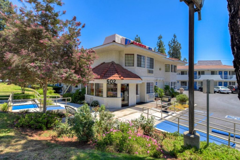 Motel 6-San Dimas, CA - Los Angeles - Image 1
