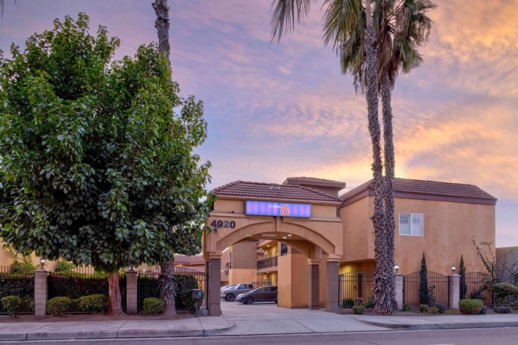 Motel 6 South Gate CA - Image 1