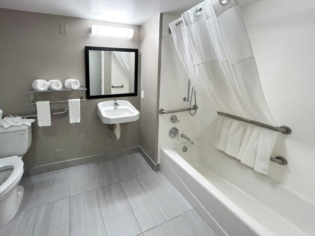 Studio 6 Suites Carson, CA - Image 2