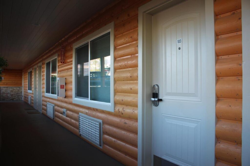 Eagle River Lodge - Image 2