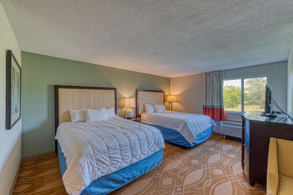 American Inn & suites - Image 3