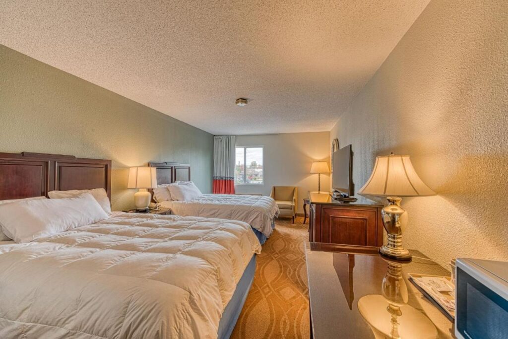 American Inn & suites - Image 4