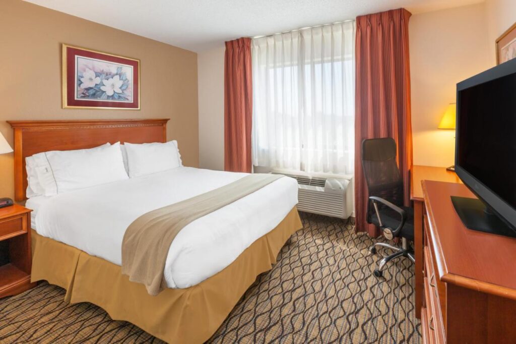 Baymont by Wyndham Chelsea - Image 1