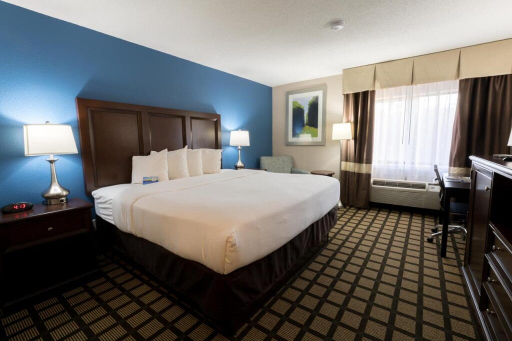 Baymont by Wyndham Detroit Airport/Romulus - Image 4